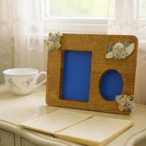 VINTAGE FRAME -- Musical, Holds 2 Photos, Garden Theme w/Hat & Basket of Flowers